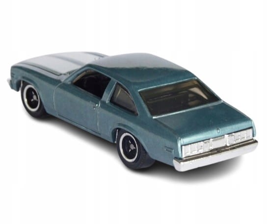 Matchbox - 1979 Chevy Nova (Luz)