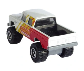 Matchbox - 1968 Dodge D200 (Luz)