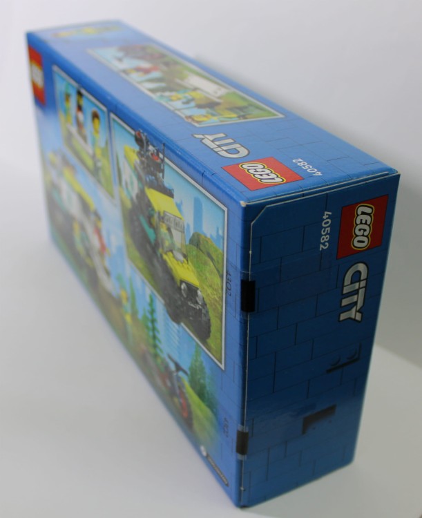 LEGO City 40582 - Terenowa karetka z napędem 4x4