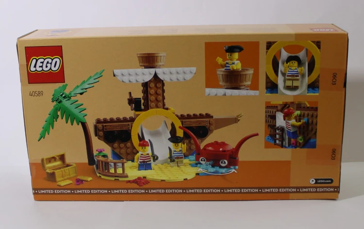 LEGO Limited Edition 40589 - Plac zabaw ze statkiem pirackim