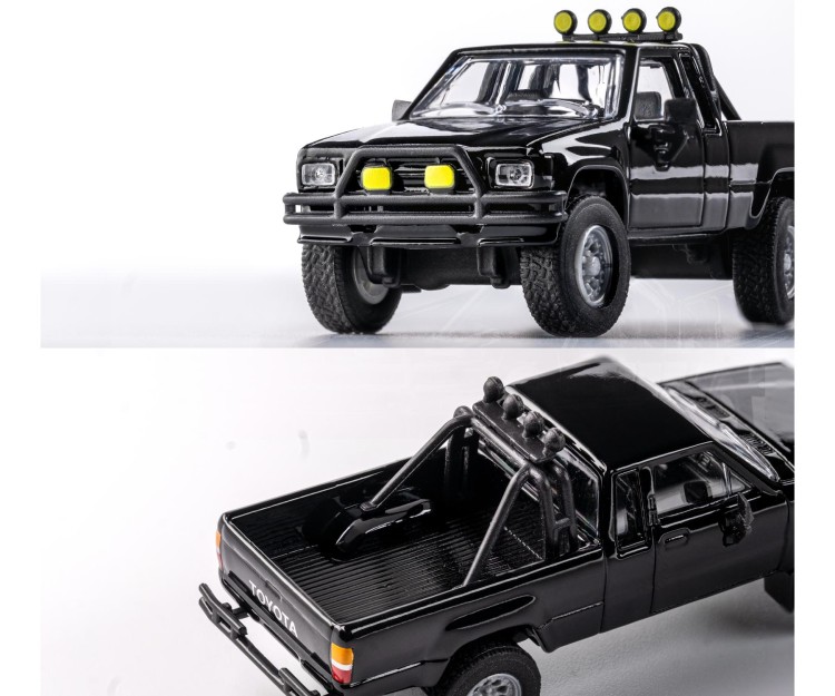 Majorette Collection - 1985 Toyota Hilux SR5 Pickup