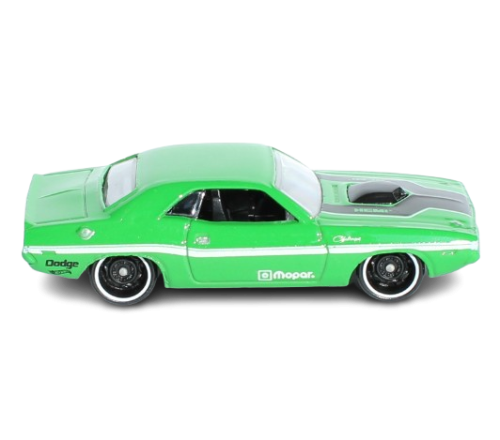 Hot Wheels - '70 Dodge Hemi Challenger Zielony (Luz)1