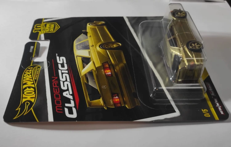 Hot Wheels Premium - Mercedes-Benz 190 E 2.5-16 Evo II (CHASE)
